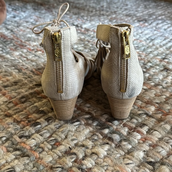 UGG Yasmin Wedge - Size 8.5 - Picture 6 of 7